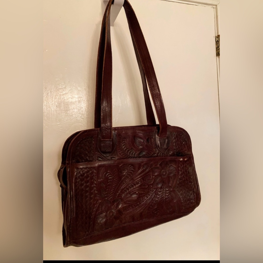 Leaders in Leather tooled purse